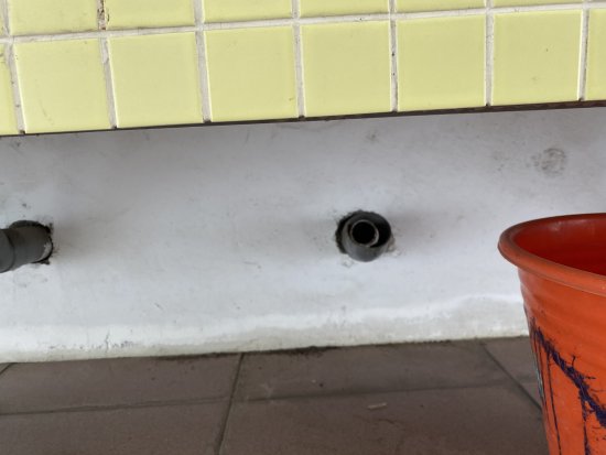 207外走廊洗手台下水管失蹤