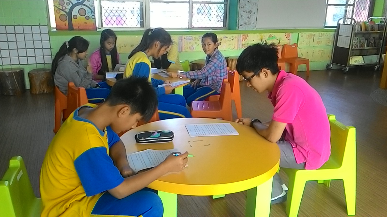 https://schoolweb2.tn.edu.tw/~yjes_mothertongue/uploads/tadgallery/2017_01_05/88_34_P_20170105_124928.jpg 